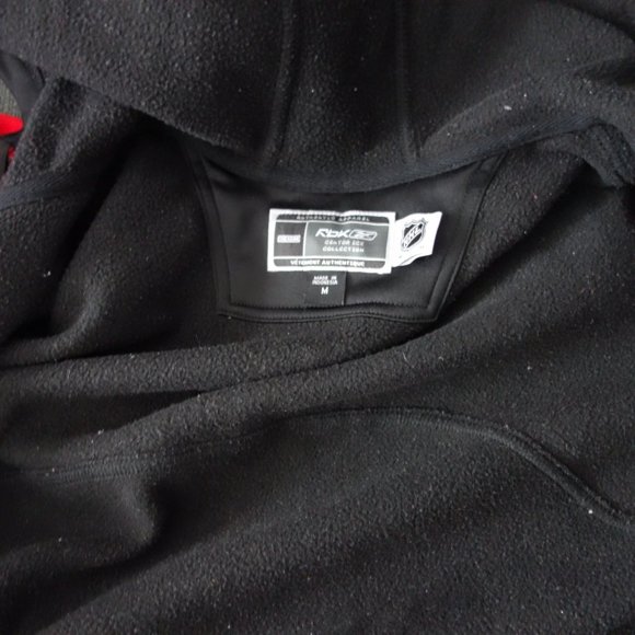 Detroit Red Wings CCM RBK Center Ice Collection Authentic Apparel Hoodie Size M - Picture 16 of 16
